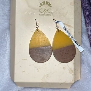 ❤️5 for $15C&C California Two-Tone Yellow and Brown Earrings
